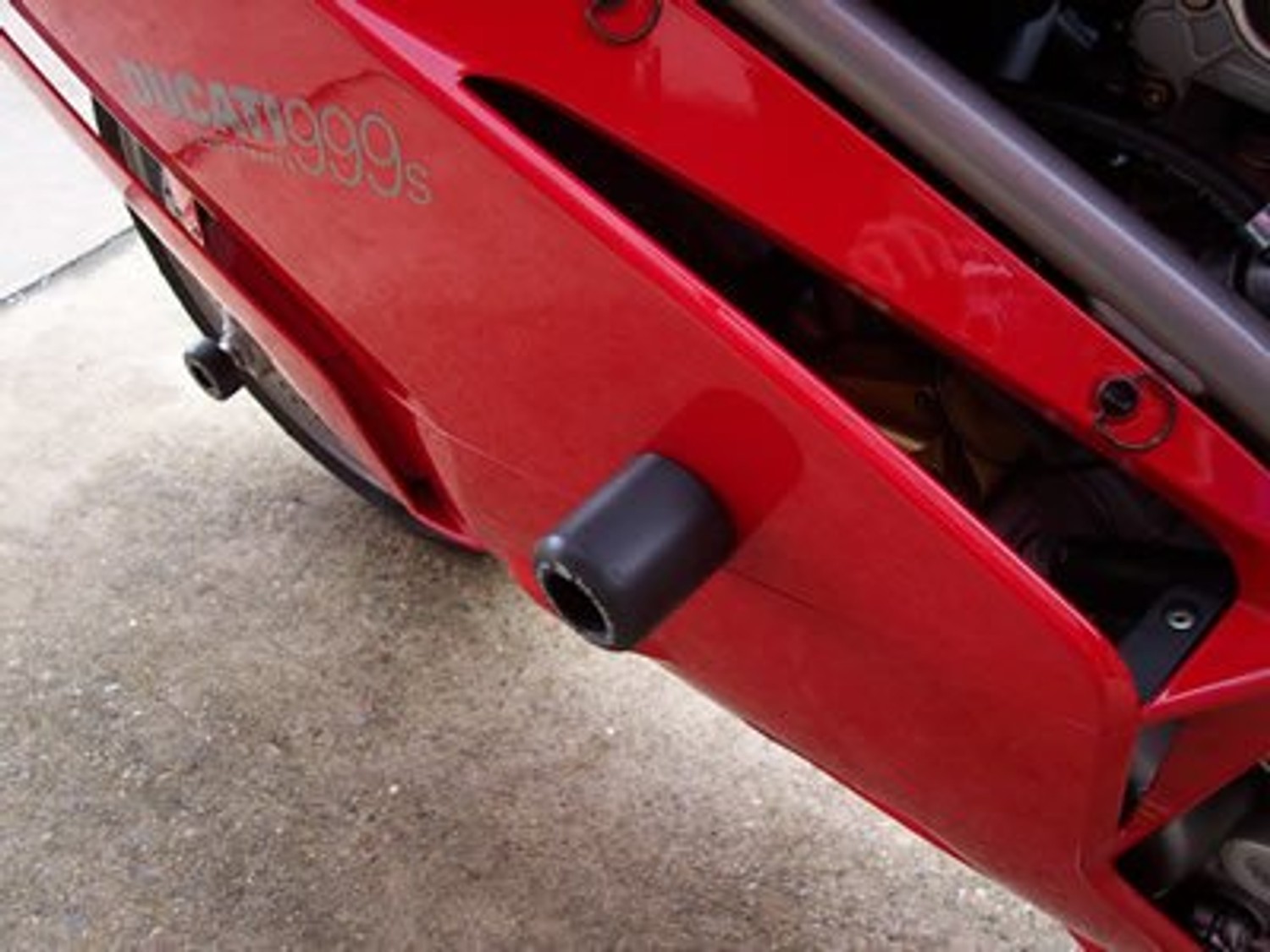 R&G Racing Crash Protector for Ducati 749/999 '00-'10 R&G Racing Crash Protector for Ducati 749/999 '00-'10